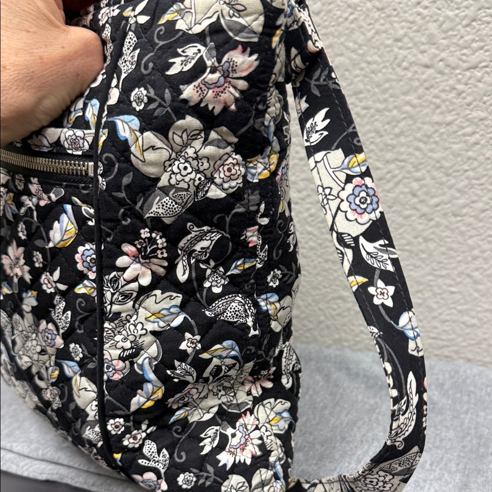 Vera Bradley Zip Top Hippy Crossbody Black and White Floral Bag - Picture 6 of 10